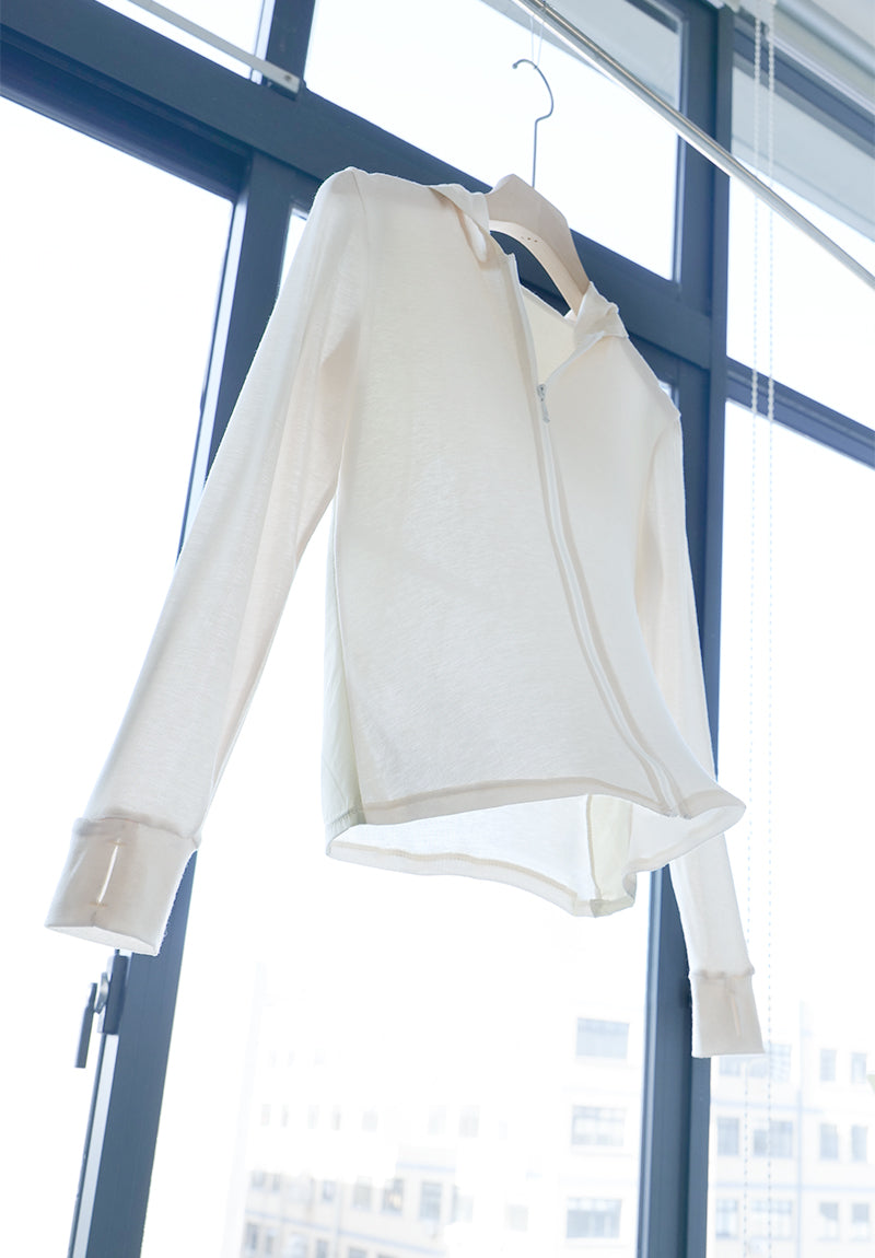 シルク入り UVカット パーカー 女性用 超軽量 136g UPF50+ 日焼け防止