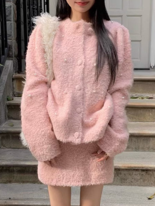 VERILADY |ピンクふわふわボッタンニット&ミニタイトスカート2点セットアップ