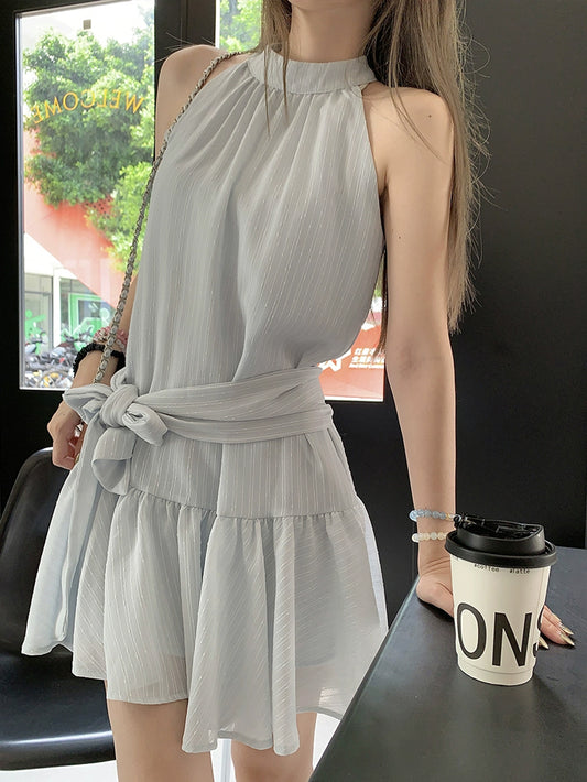 VERILADY |ホルターネックギャザー裾フレアワンピース 腰紐付き