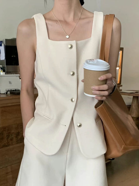 VERILADY |スクエアネック ベスト+ ハイウエスト ショートパンツ 2点セットアップ