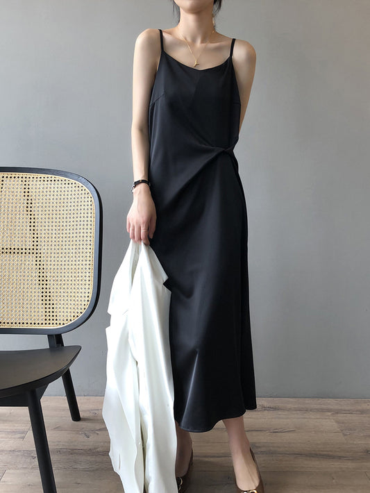 VERILADY | Váy yếm cổ điển