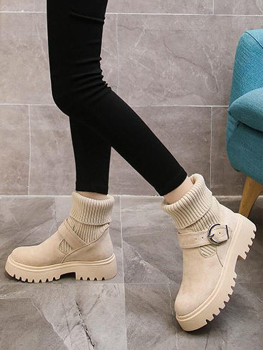 XÁC MINH | Giày cao đến mắt cá chân giống như tất